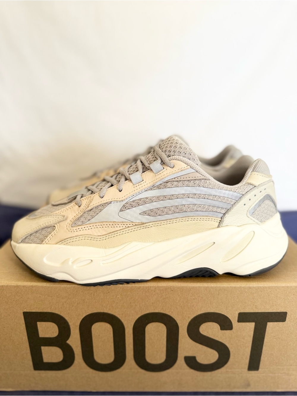 AUTHENTIC Adidas Yeezy Boost 700 V2 Cream size 10 GY7924 2021 PRE-OWNED w/ box - Picture 2 of 9